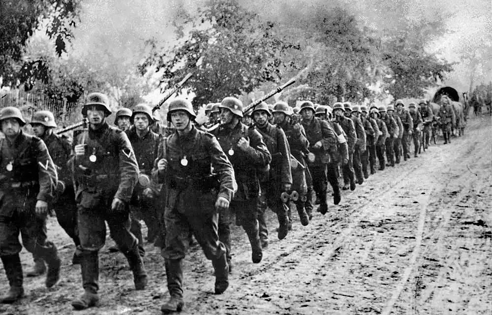 1 września 1939 r. Niemieccy żołnierze wkroczyli do Polski (Domena publiczna).