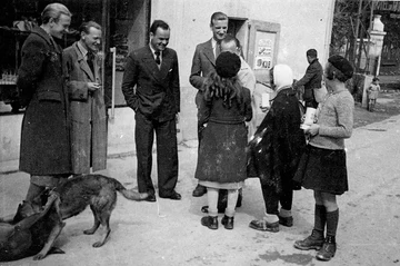 Polscy uczniowie i dzieci z Villard-de Lans (Stowarzyszenie Pamięć Polskiego Liceum).