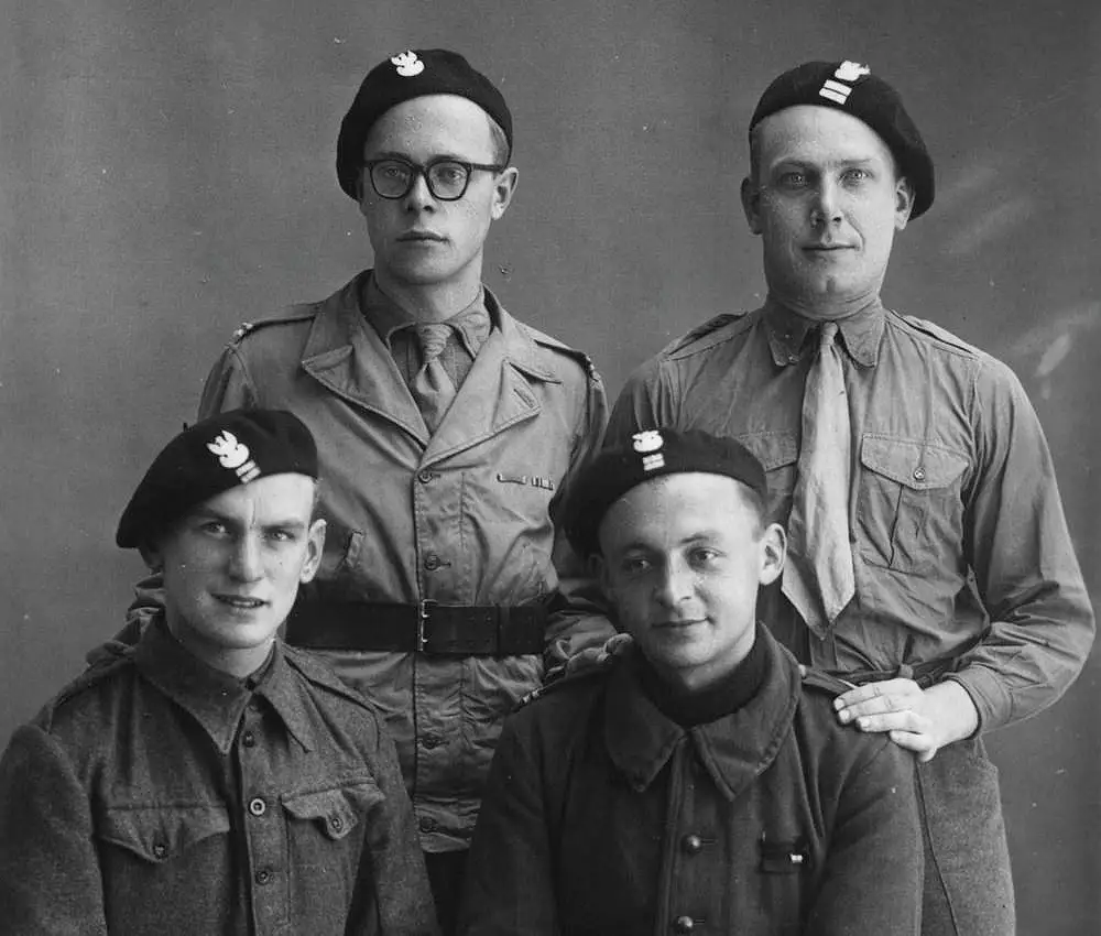 Żołnierze Wojska Polskiego. Zdjęcie przesłane Zofii Łukasiewicz, nauczycielce biologii (Stowarzyszenie Pamięć Polskiego Liceum).